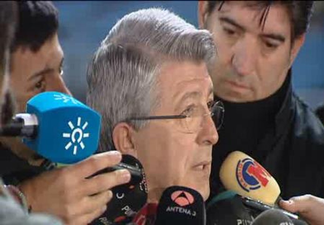 El Atlético de Madrid destituye a Gregorio Manzano