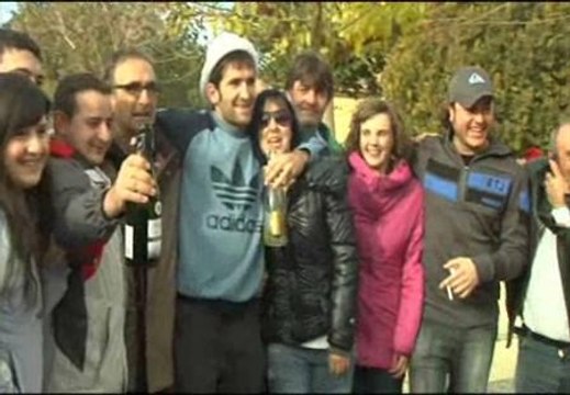 Una asociación de amas de casa reparte el Gordo por la provincia de Huesca