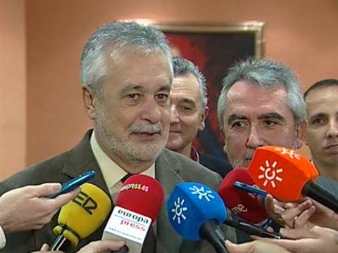 Griñán dice que PSOE hará oposición responsable