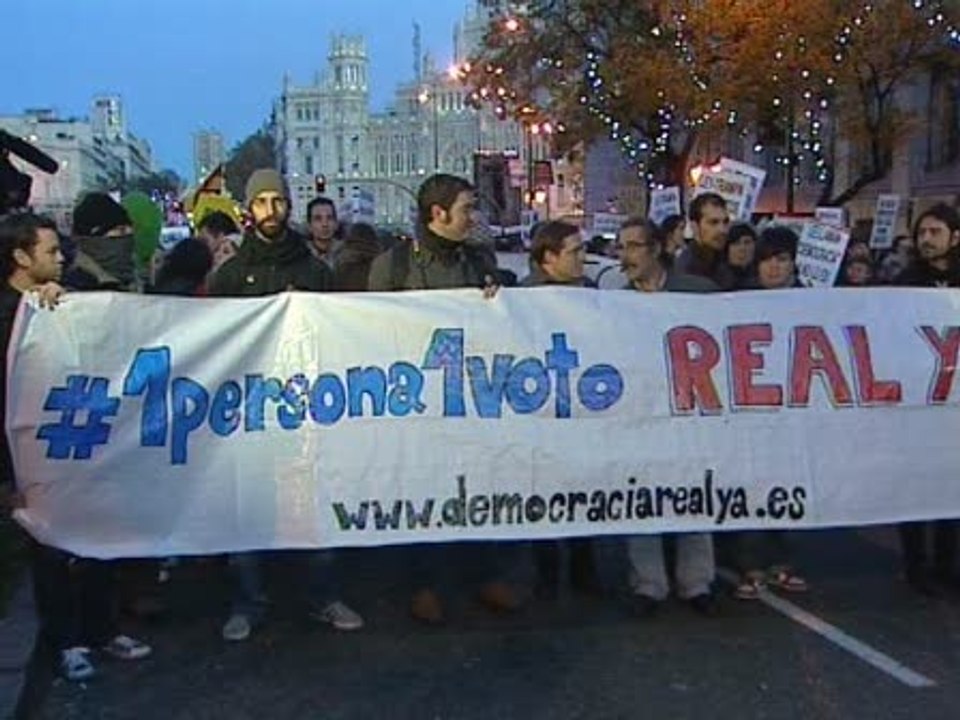 Los indignados vuelven a salir a la calle