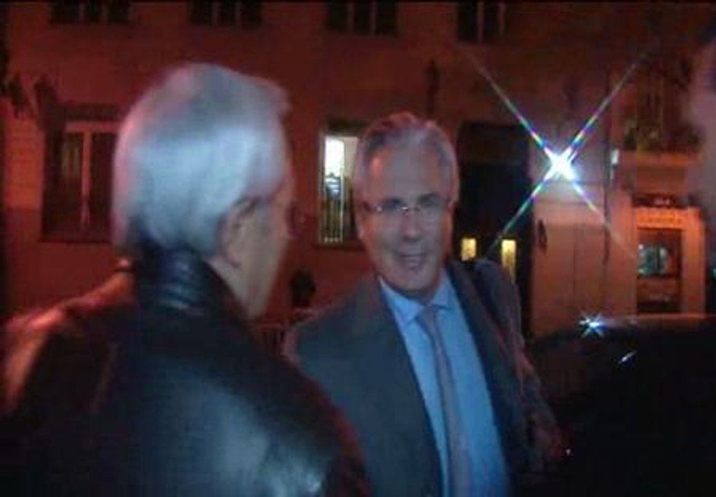 El juez Garzón sale del Tribunal Supremo tras cinco horas de declaración