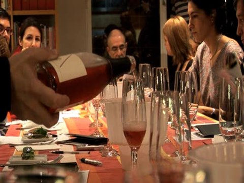 El Consejo Regulador del Cava realiza un taller de aperitivos navideños con cava en Alambique
