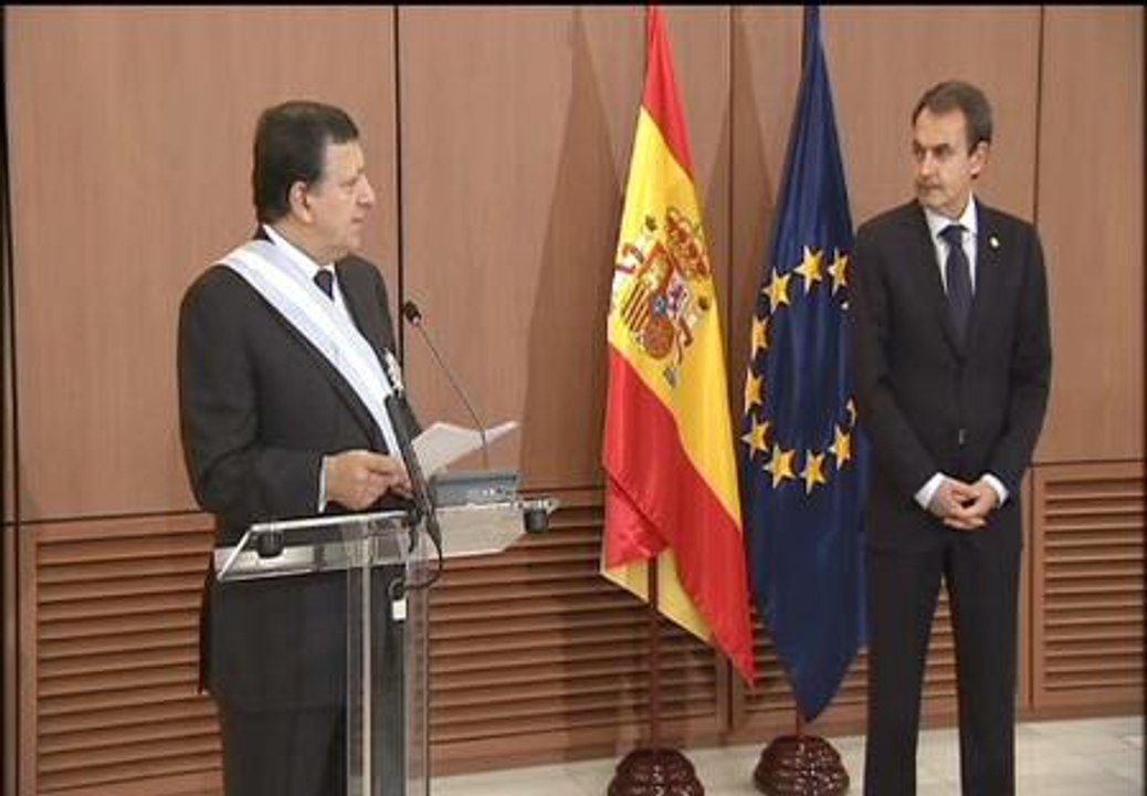 Barroso destaca el "sentido de la responsabilidad" de Zapatero en los momentos "extremadamente críticos"