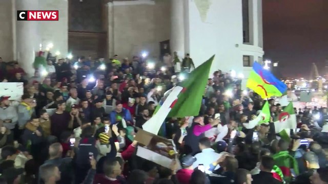 Scènes de liesse en Algérie après la démission d’Abdelaziz Bouteflika