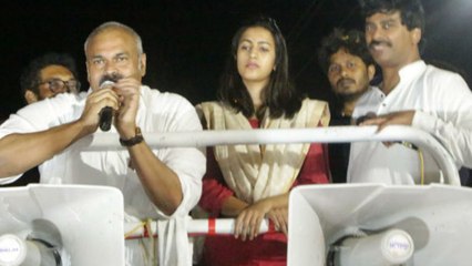 Niharika Started Campaign For Her Father Nagababu || Filmibeat Telugu