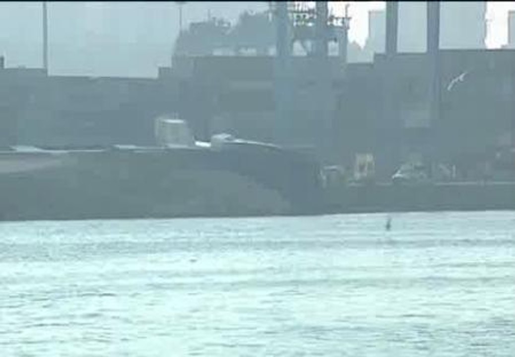 El buque escorado este fin de semana en el Puerto de Algeciras será reflotado en una semana