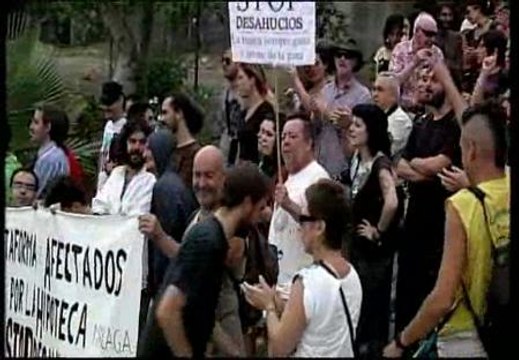 Miembros del 15M no logran evitar un desahucio en Málaga