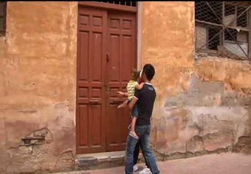 Tres familias cordobesas piden que arreglen un edificio en ruinas