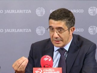 López pide a Bildu que quite el respirador a ETA
