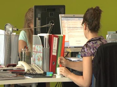 Los empleados aumentarían su rendimiento con más beneficios sociales, según un estudio