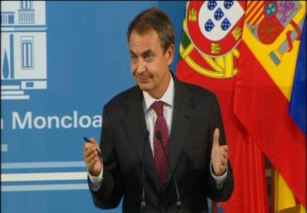 Zapatero insiste en que España "necesita" la reforma constitucional