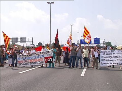 Cortan carreteras en Barcelona