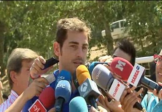 Casillas: A veces discrepo con Mourinho pero con buena relación