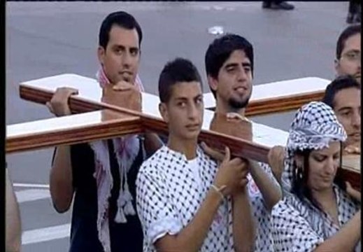 El Papa recibe el Via Crucis desde Cibeles