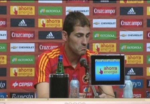 Casillas: Tanto Xavi como Sergio son gente que se compromete con la selección