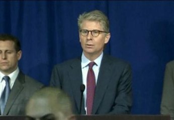 El terremoto interrumpe la comparecencia del fiscal del caso DSK