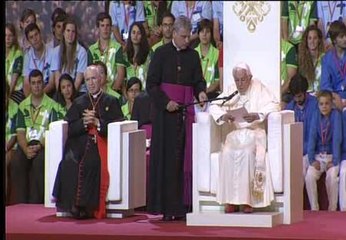 El Papa se despide de los miles de peregrinos