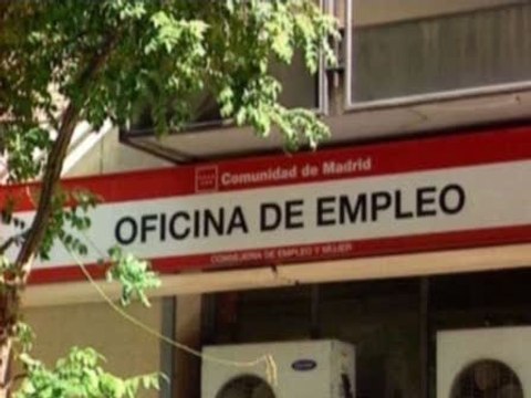 El paro desciende en mayo en 79.701 personas