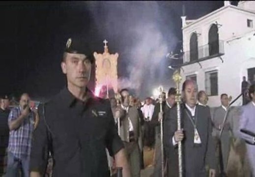 La guardia civil vela por la seguridad de los romeros