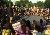 Los indignados vuelven a concentrarse en las inmediaciones del Congreso