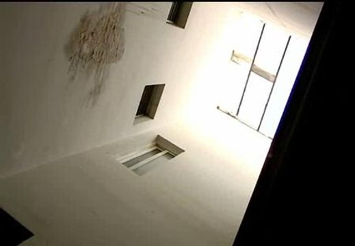 Muere un niño al caer por una claraboya de un edificio de cuatro plantas