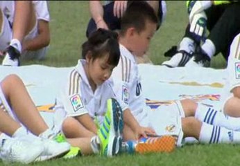 El Real Madrid hace feliz a los niños chinos