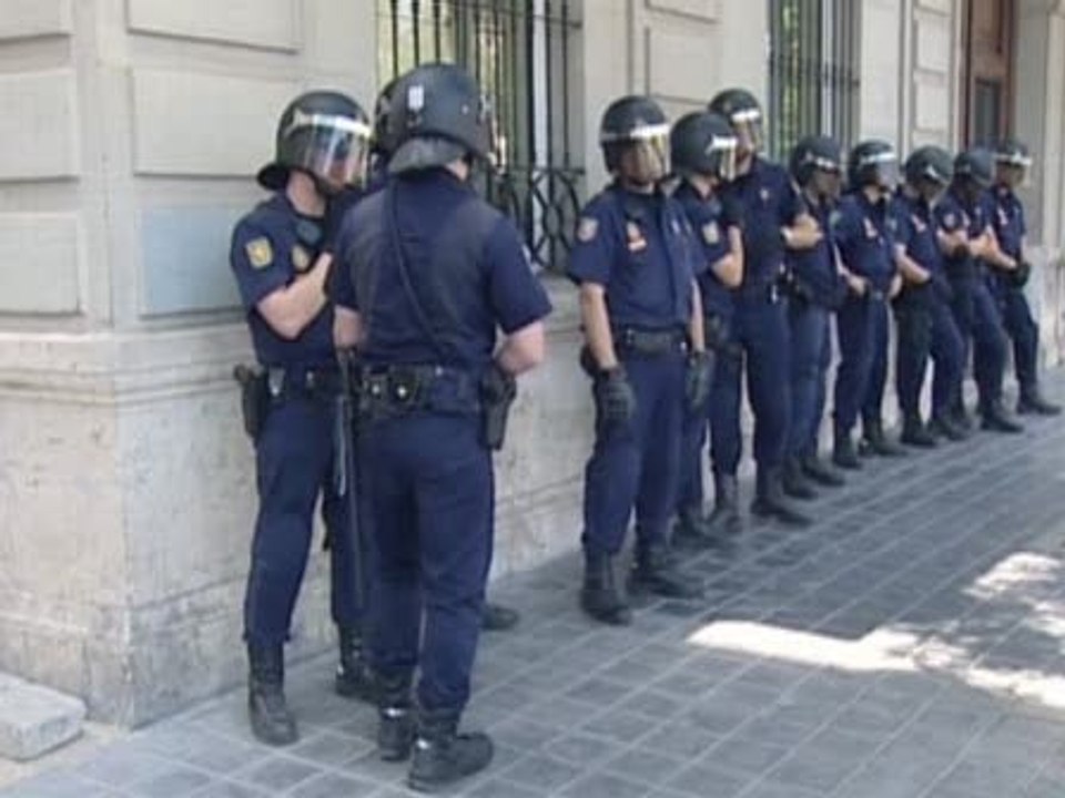 Los sindicatos policiales defienden su actuación