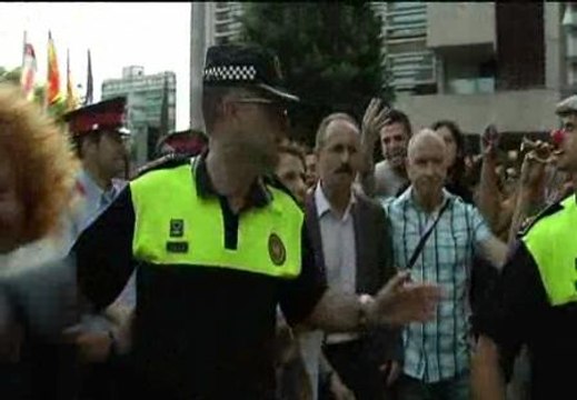 El alcalde de Mollet, increpado por los indignados