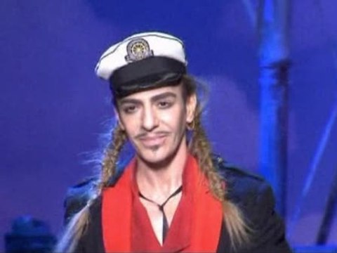 John Galliano se sienta en el banquillo