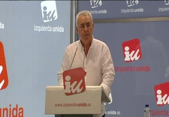 Cayo Lara: "Rubalcaba se va poner la chaqueta de pana pero no tiene credibilidad"