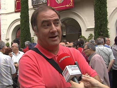 Badalona recibe a Albiol (PP) entre abucheos