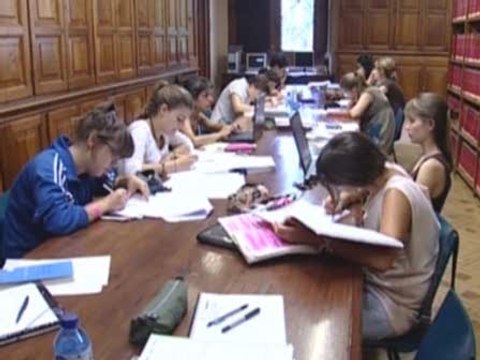 CCOO considera importante el aumento de becas