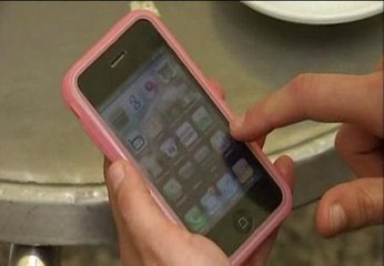 El uso del móvil incrementa el riesgo de sufrir un cáncer cerebral