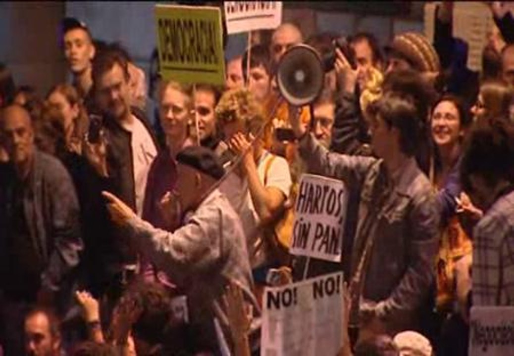 Madrugada de indignación frente al Congreso