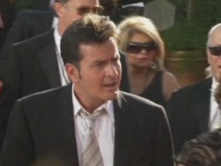 Charlie Sheen encuentra nuevo trabajo