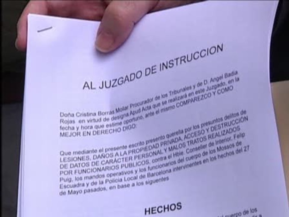 Activista presenta querella contra Puig y Mossos