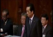 Naoto Kan supera una moción de censura