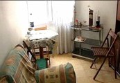 Multa de 6.000 euros a los propietarios de un piso patera en Barcelona