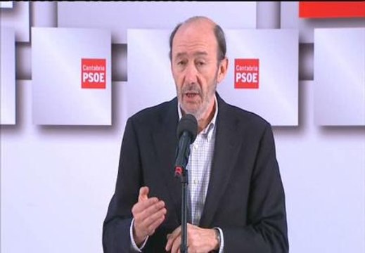 Rubalcaba dice que Rajoy quiere podar el Estado de Bienestar