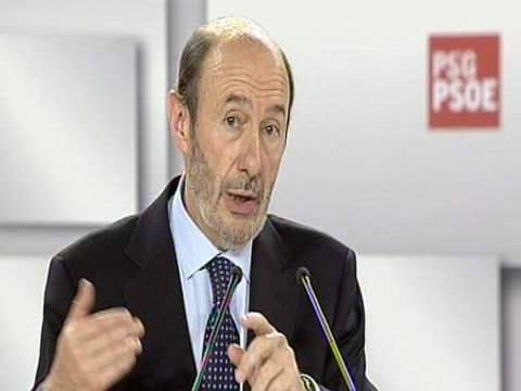 Rubalcaba: A Rajoy no le gustan las campañas