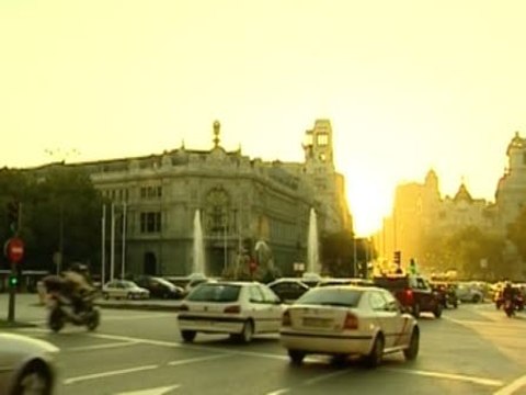 El INE confirma el alza del 0,3% del PIB en el primer trimestre