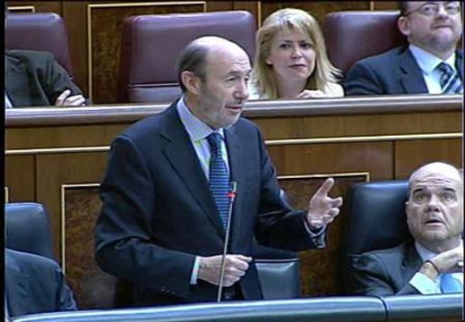 Rubalcaba a Gil Lázaro: Me recuerda a Bartolo y la flauta con el agujero solo