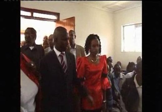 El campeón olímpico de maratón muere tras caer desde el balcón