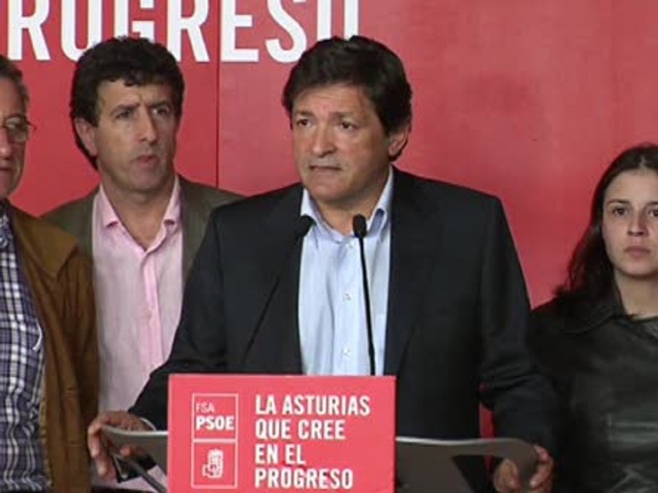 Fernández reconoce el "mal resultado" del PSOE en Asturias