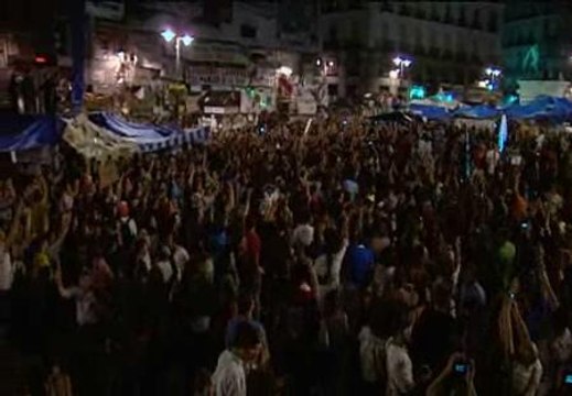 Indiferencia en la Puerta del Sol ante los resultados electorales