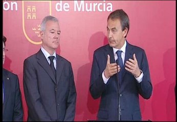 Zapatero anuncia "un gran convenio para la reconstrucción de Lorca"