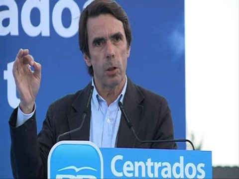 Aznar: Los terroristas no pueden estar en instituciones