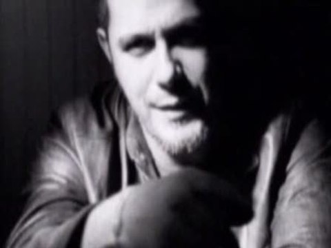 Nuevo patinazo de Alejandro Sanz en Twitter