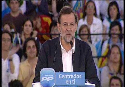 Rajoy arropa a Camps: Tienes mi amistad sincera, mi apoyo, el de tu partido y el de los valencianos