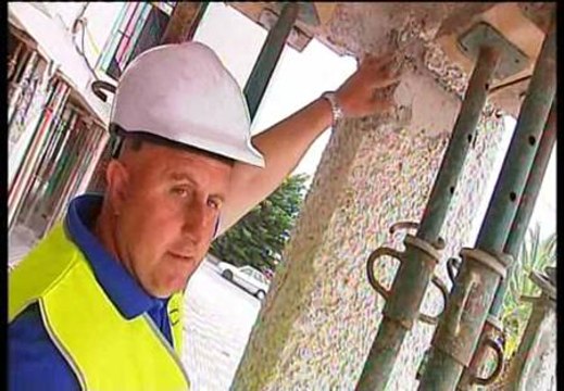 Cuadrillas de voluntarias ayudan a reconstruir las zonas más afectadas de Lorca